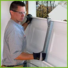 Garage Door Shop Repairs Mesa, AZ 480-582-0423